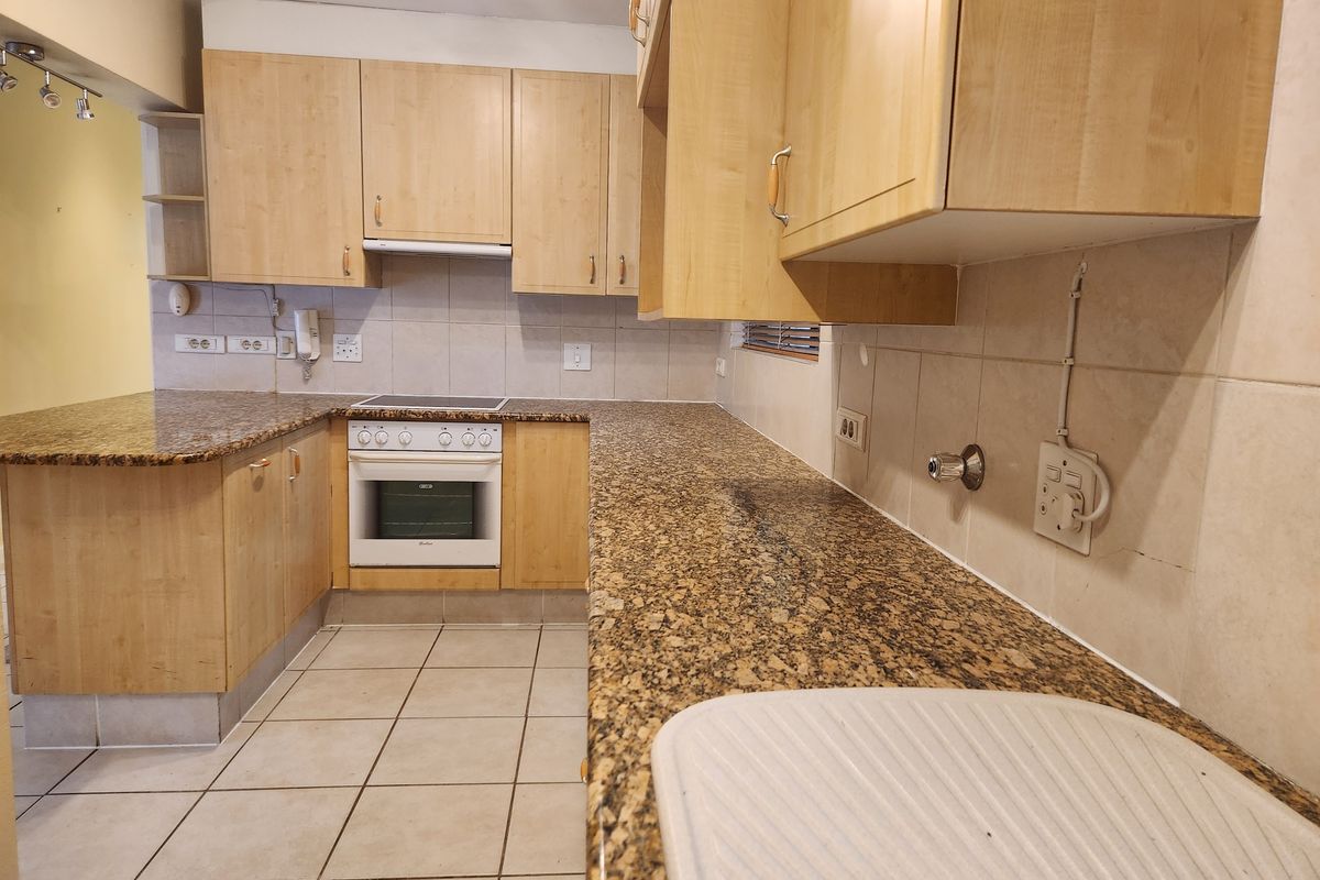 Time to scale down? - Photo 4