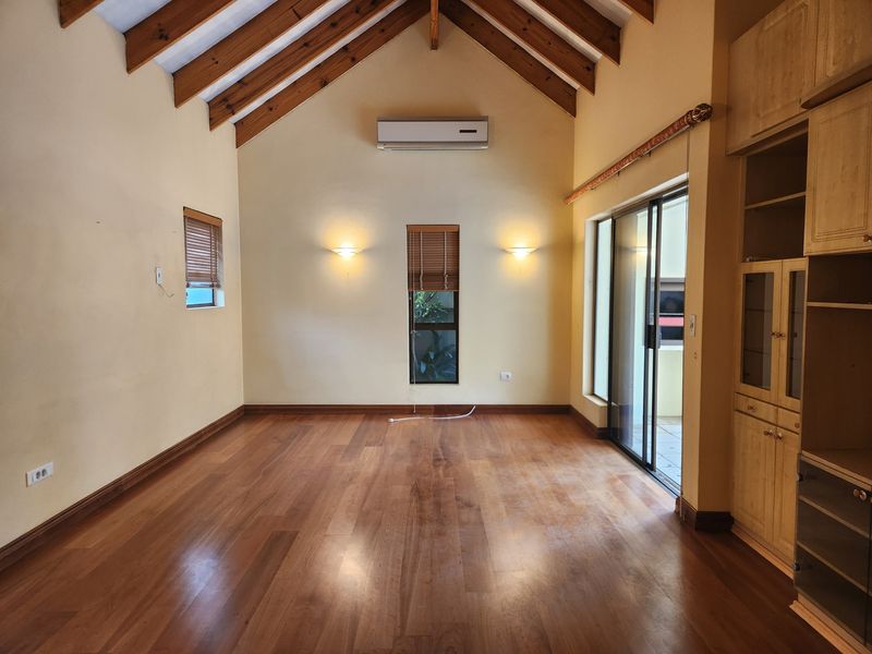 Time to scale down? - Photo 6