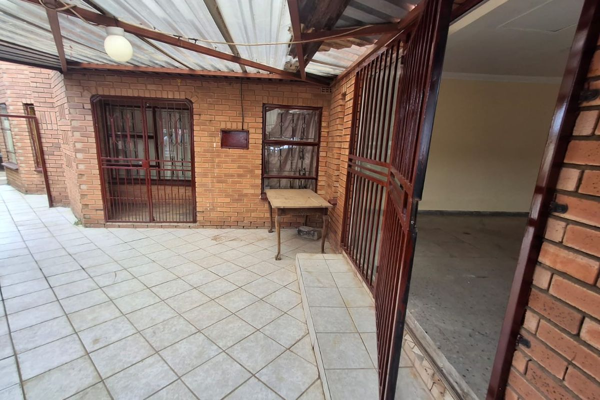 Come "C" This Home!  Up For Grabs! - Photo 5