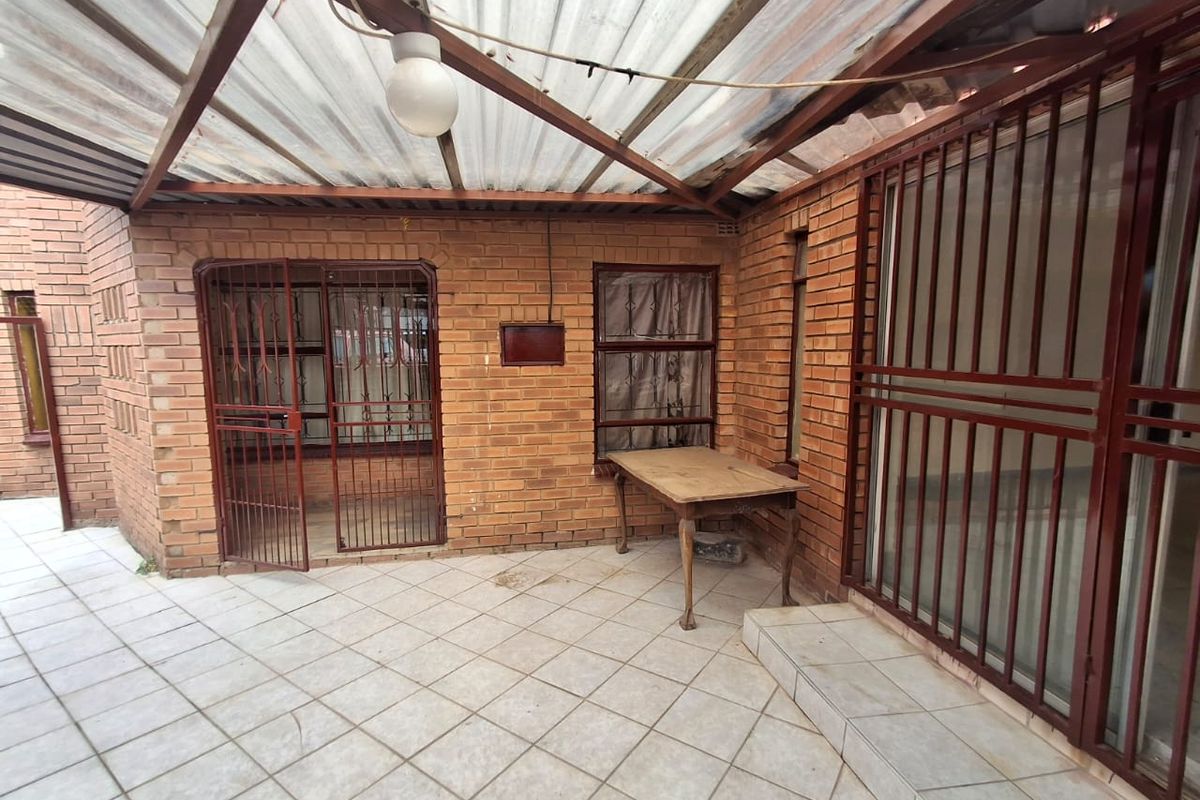 Come "C" This Home!  Up For Grabs! - Photo 2