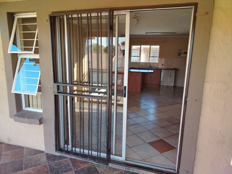 Flat Rental Monthly In Brakpan - Photo 8