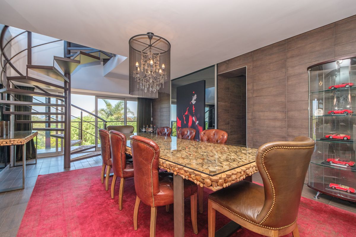 Modern Double-Storey Penthouse with Private Rooftop and Panoramic Sandton Views - Photo 5