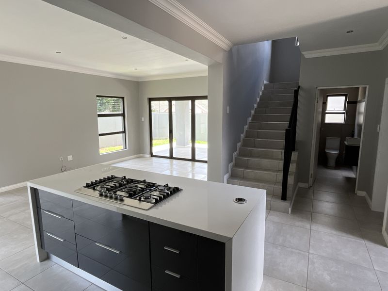 A Contemporary Cluster Designed for Effortless Modern Living. - Photo 5