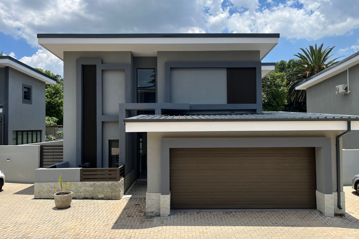 A Contemporary Cluster Designed for Effortless Modern Living. - Photo 2