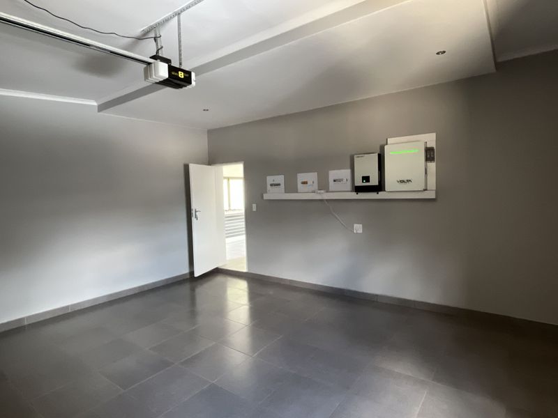 A Contemporary Cluster Designed for Effortless Modern Living. - Photo 9