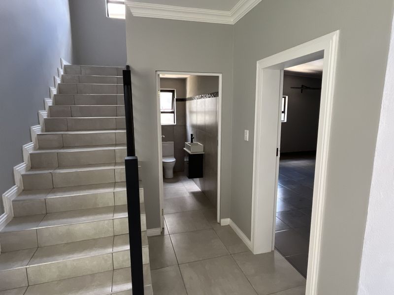 A Contemporary Cluster Designed for Effortless Modern Living. - Photo 7