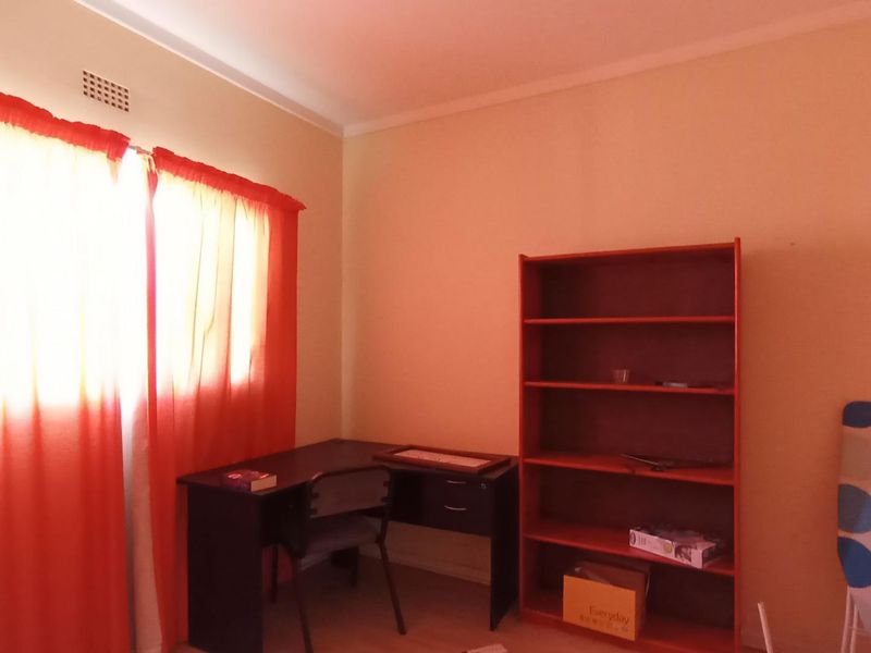 Beautifully  finished duplex home, Best Value, - Photo 8