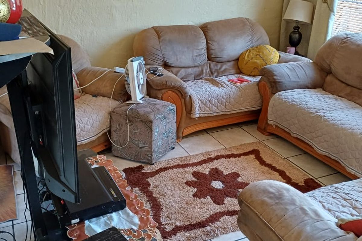 Bargain Starter Home - Photo 5