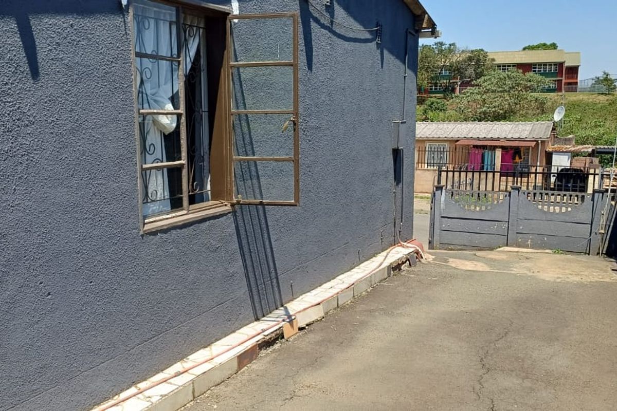 Bargain Starter Home - Photo 3