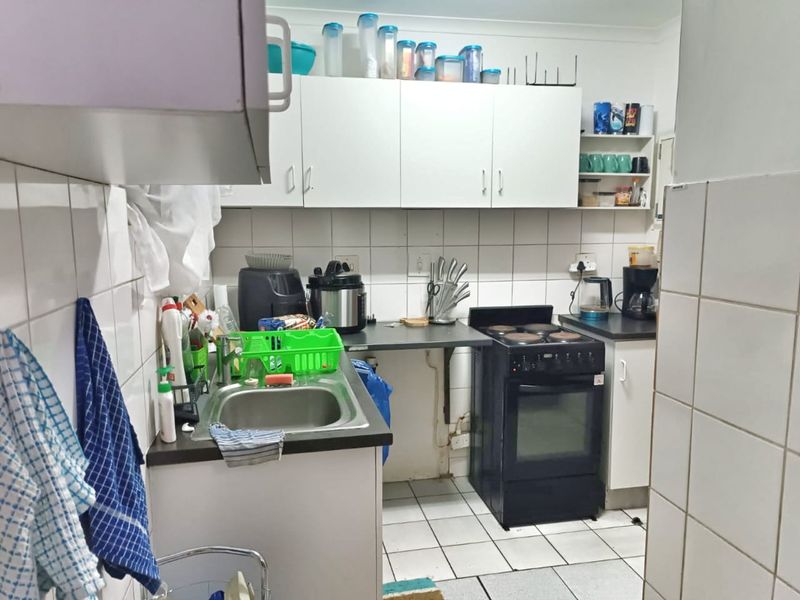 Spacious Duplex Living in a Prime Location - Photo 3