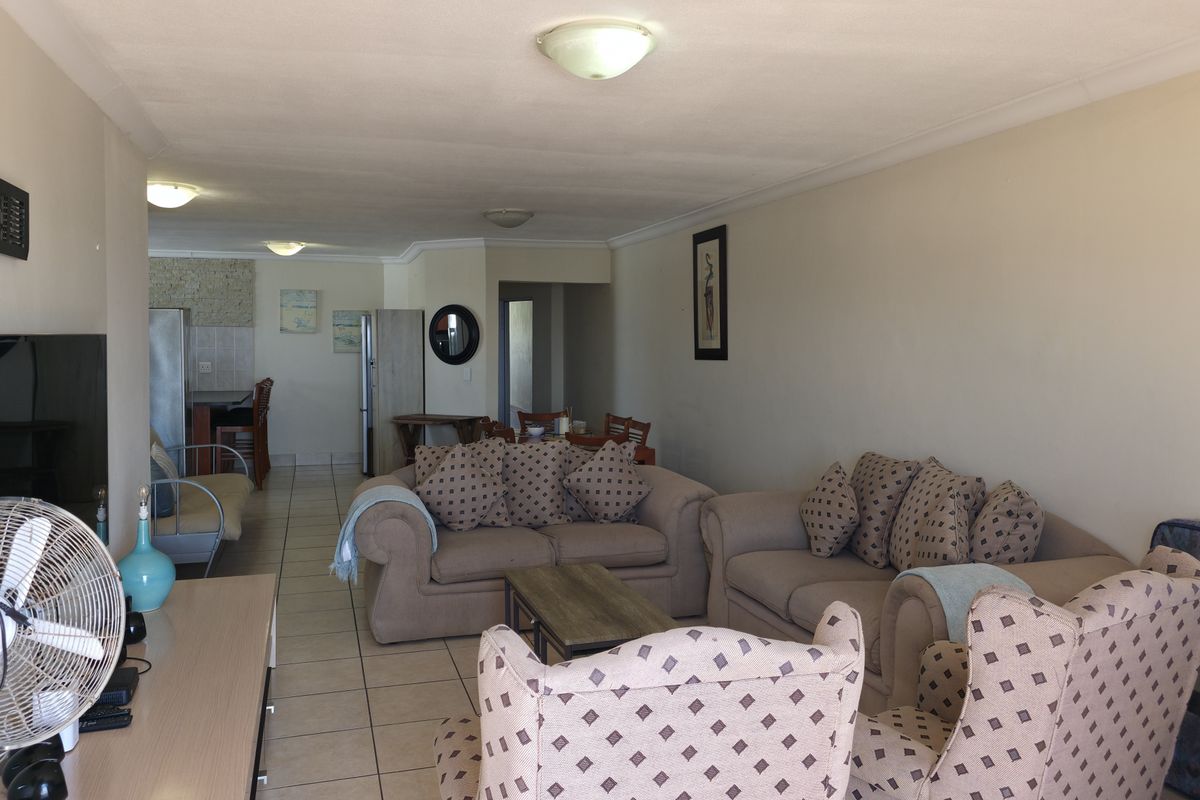 Beautiful 3-Bedroom Apartment with Exceptional Sea Views - Photo 2