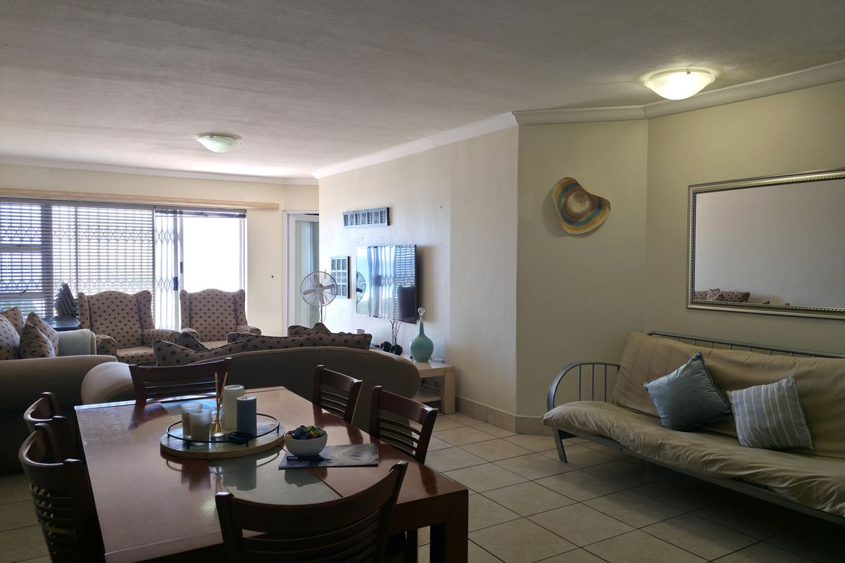 Beautiful 3-Bedroom Apartment with Exceptional Sea Views - Photo 4