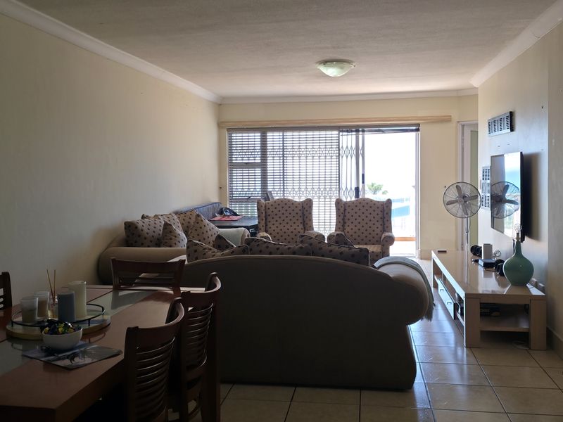 Beautiful 3-Bedroom Apartment with Exceptional Sea Views - Photo 5