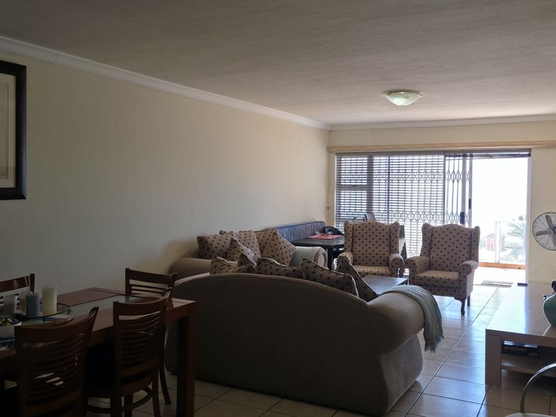 Beautiful 3-Bedroom Apartment with Exceptional Sea Views - Photo 6