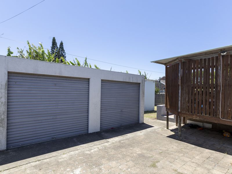 A Family Home Built for Living, Loving & Entertaining in Port Alfred - Photo 8