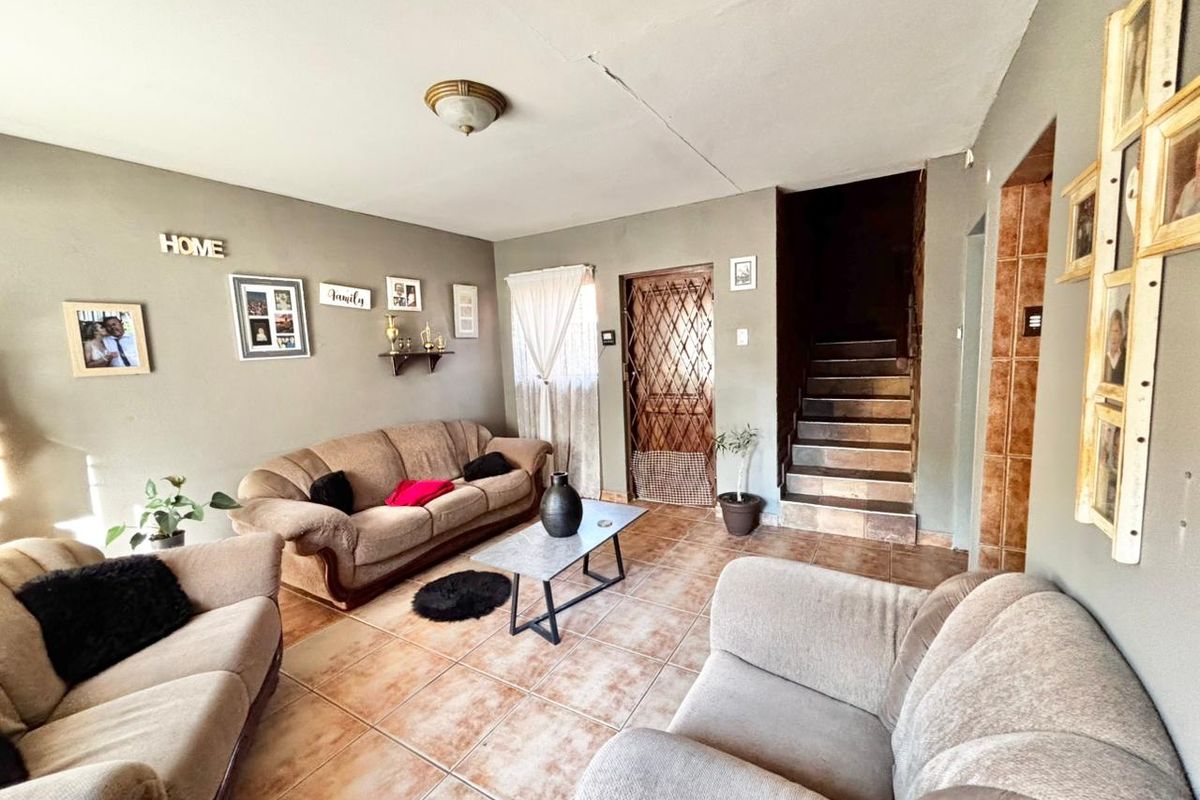 Neat 2 Bedroom Home with Practical Layout and Great Potential - Photo 3