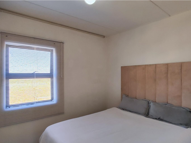 Neat 2 Bedroom Apartment in a Safe, Secure Complex – Ideal for Investors or First Time Buyers - Photo 10