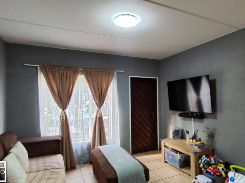 Affordable, Secure and Practical Two Bed Home in Norton Home Estate - Photo 2