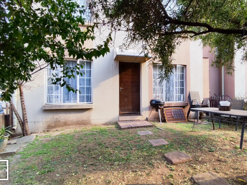 Affordable, Secure and Practical Two Bed Home in Norton Home Estate - Photo 3