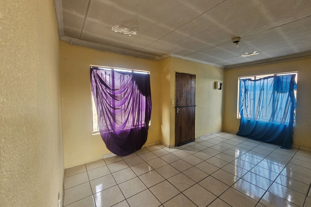 Charming 3-Bedroom Family Home with cottages - Photo 5