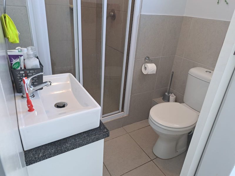 Sunny 2 bedroom unit at The Avenue on Third - Photo 8