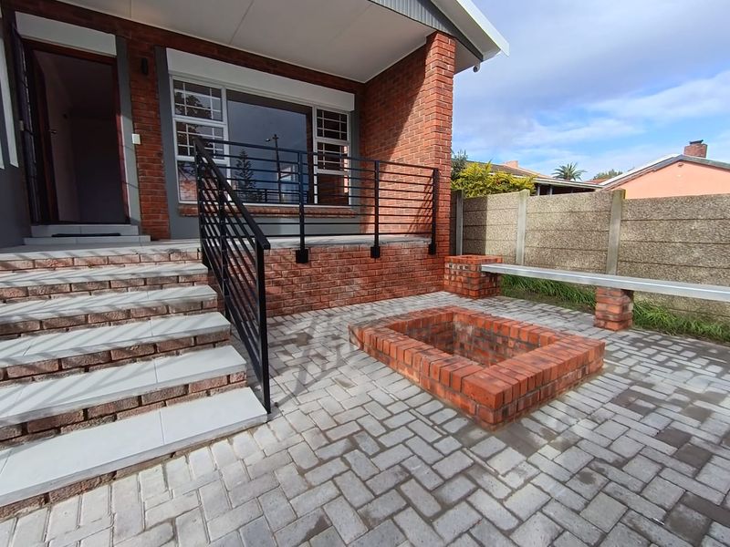 Newly Renovated Family Home in Heiderand – No Transfer Duty! - Photo 1
