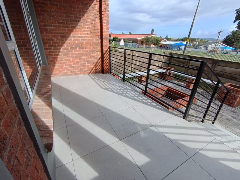 Newly Renovated Family Home in Heiderand – No Transfer Duty! - Photo 3