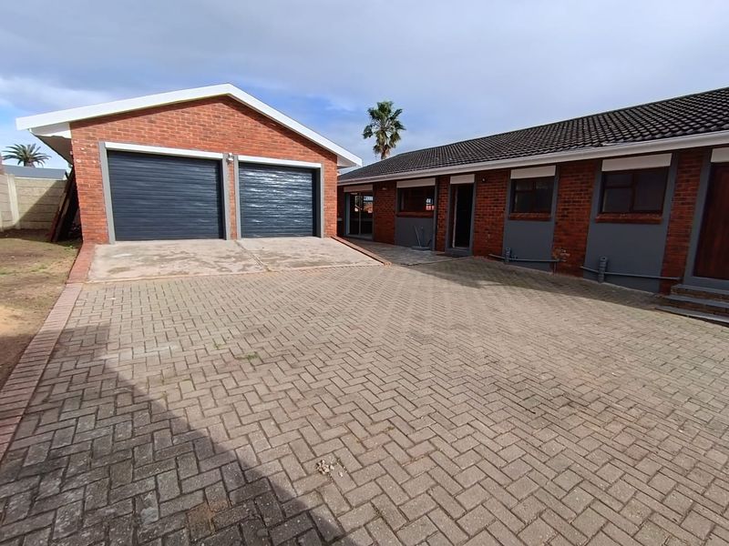 Newly Renovated Family Home in Heiderand – No Transfer Duty! - Photo 5