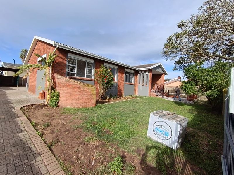 Newly Renovated Family Home in Heiderand – No Transfer Duty! - Photo 4