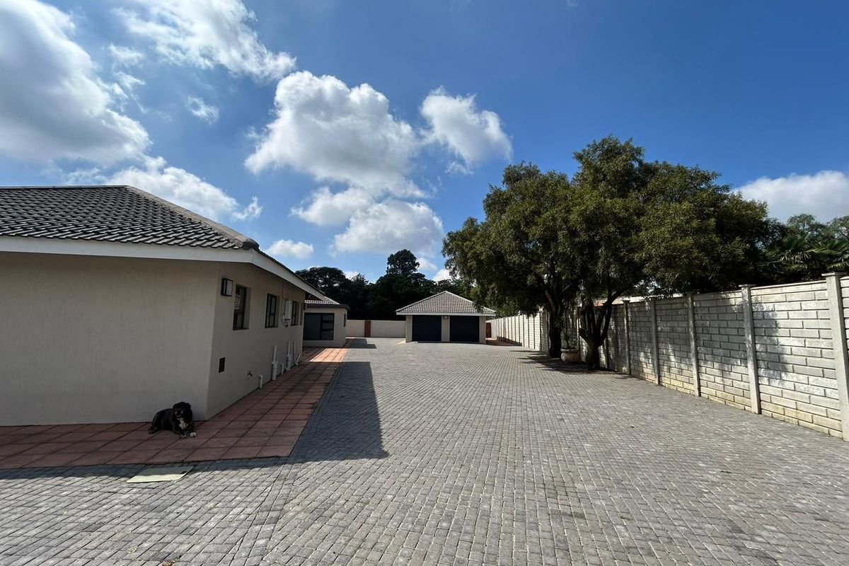Spacious 4-Bedroom Family Home with Optional Solar System in Vanderbijlpark SW 5 - Photo 5