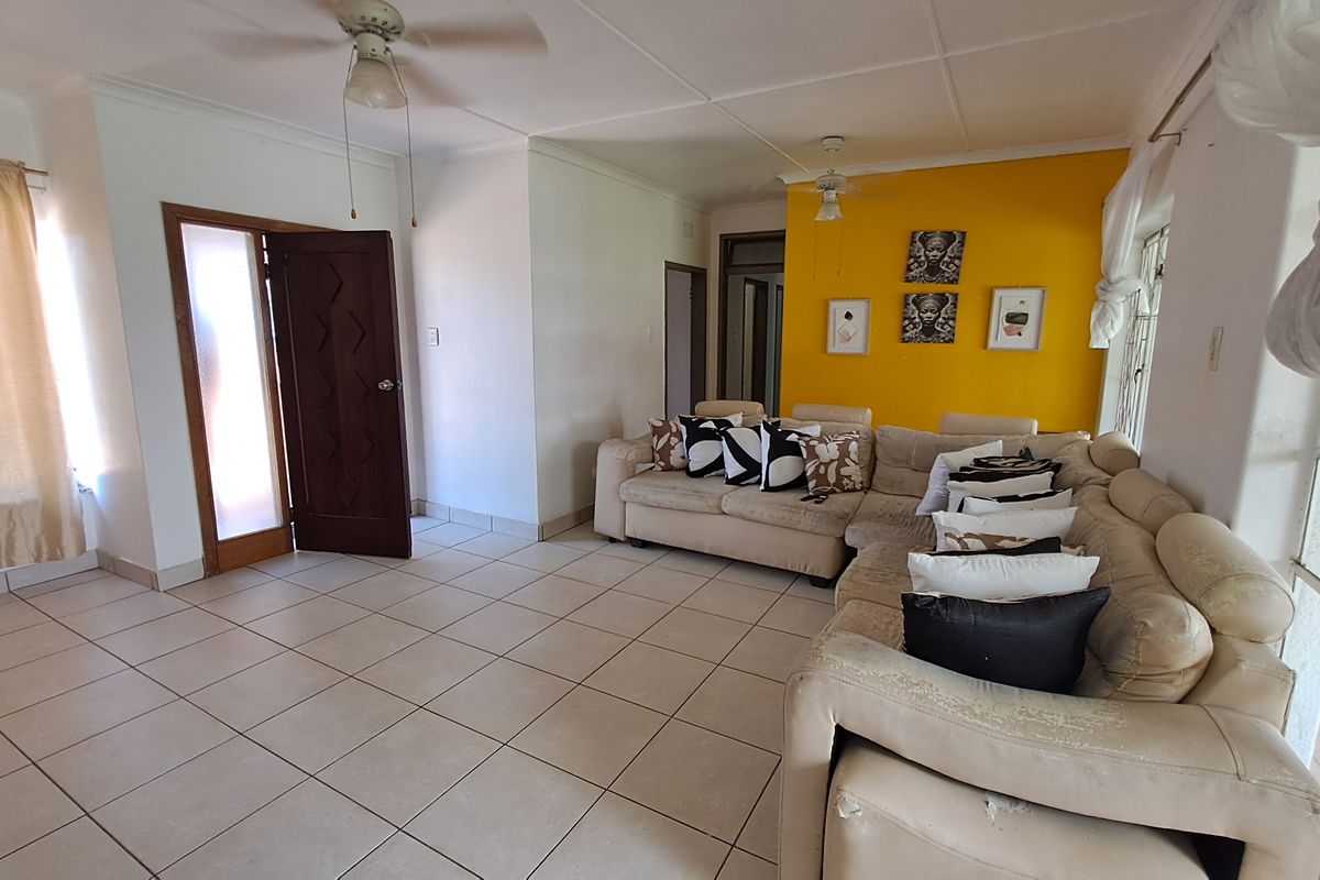 Family home with flatlet available! - Photo 4
