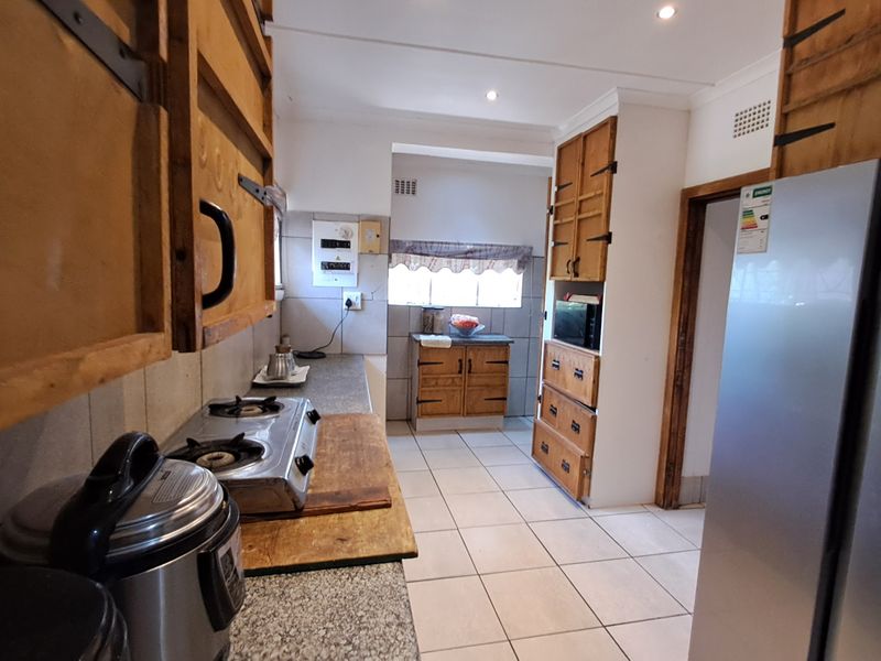 Family home with flatlet available! - Photo 5