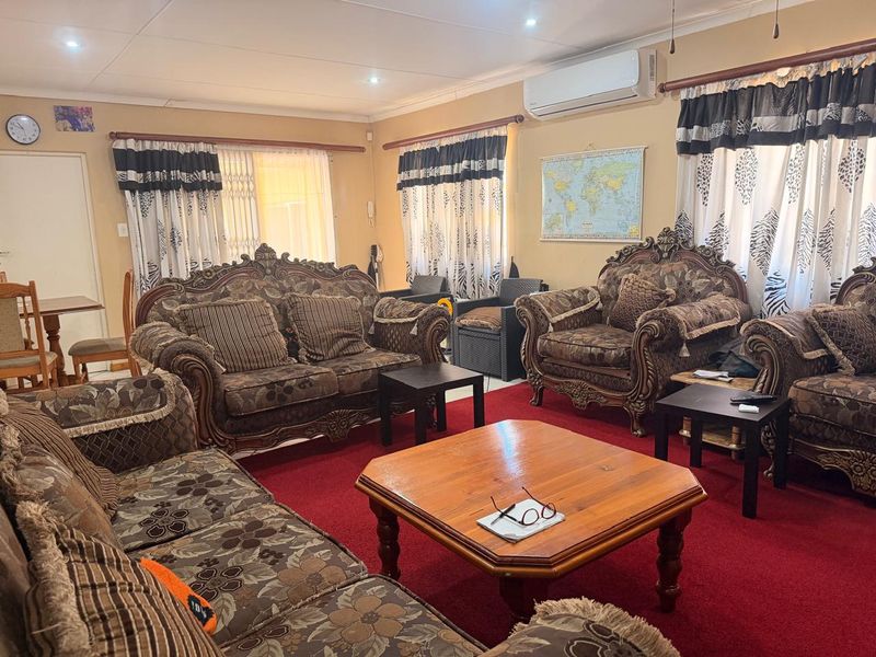 Well positioned and priced home in Chislehurst/Cambridge - Photo 6