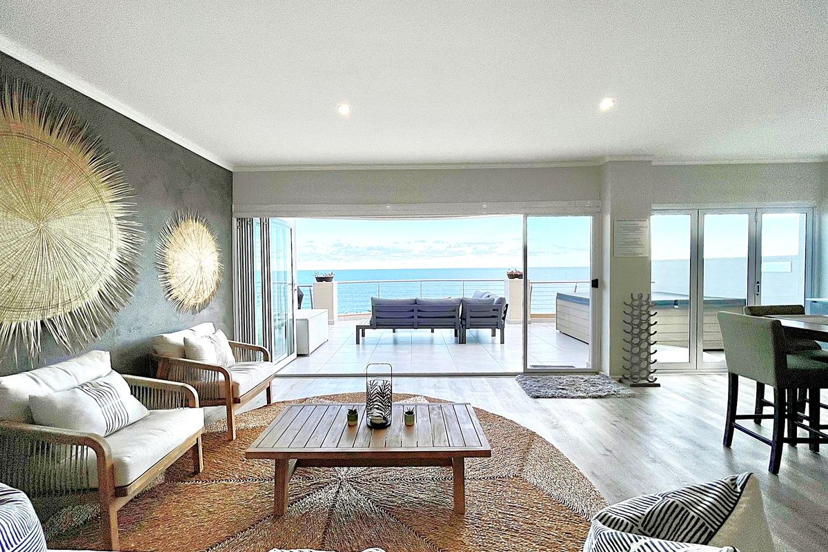 Where Coastal Luxury Meets Effortless Living - Photo 4