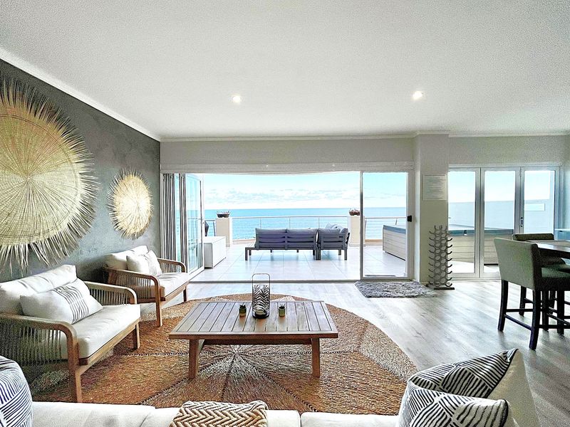 Where Coastal Luxury Meets Effortless Living - Photo 4