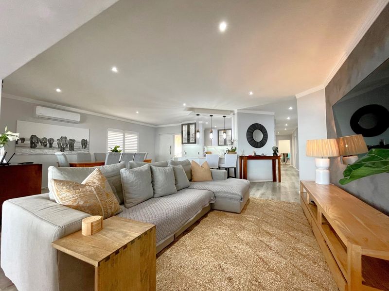 Where Coastal Luxury Meets Effortless Living - Photo 9