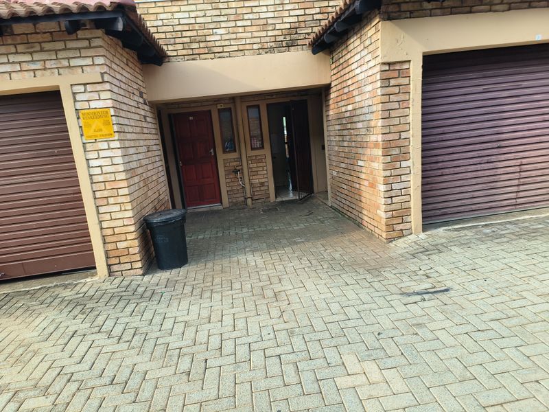Two Bedroom Duplex apartment for Sale in Die Bult - Photo 3