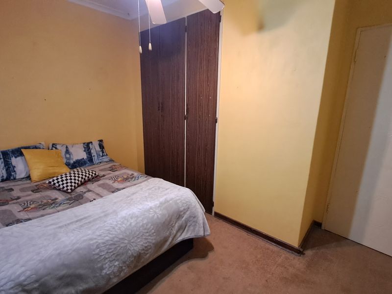 Comfortable, enjoyable living in a peaceful setting - Photo 9