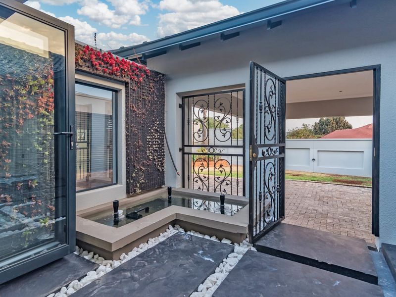 Modern Masterpiece – The Pinnacle of Contemporary Luxury - Photo 6