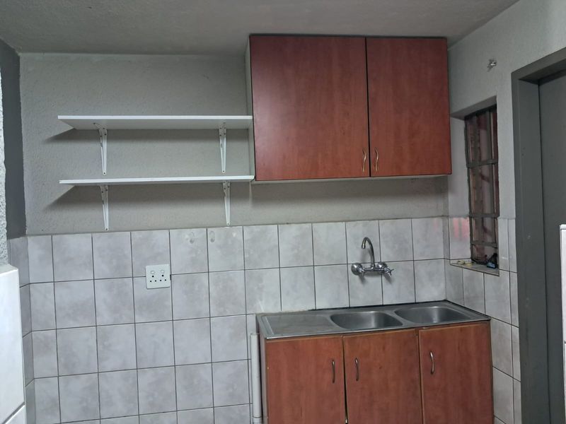Neat 3-Bedroom Apartment in a Secure Complex in Bo-dorp - Photo 6