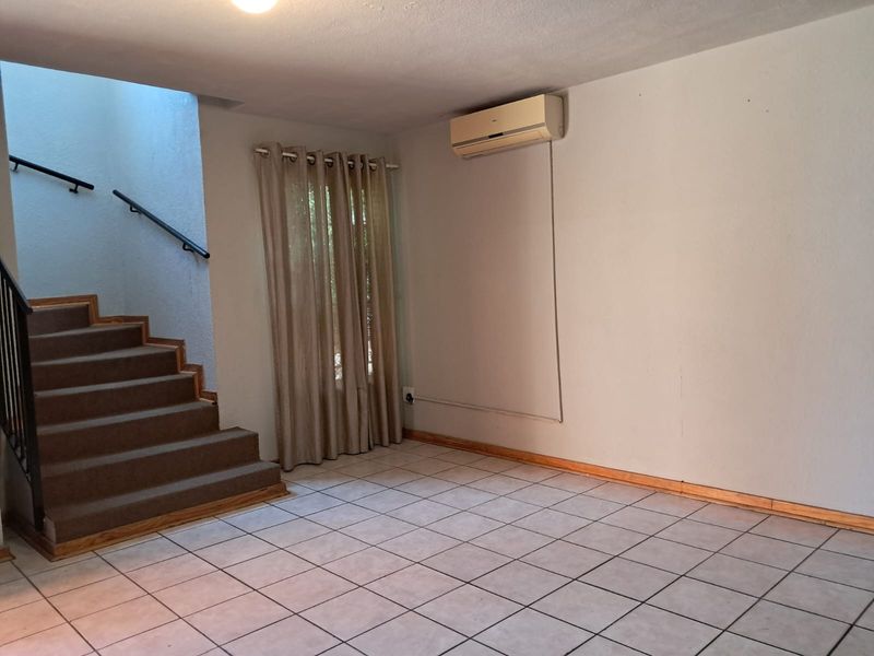 Neat 3-Bedroom Apartment in a Secure Complex in Bo-dorp - Photo 10