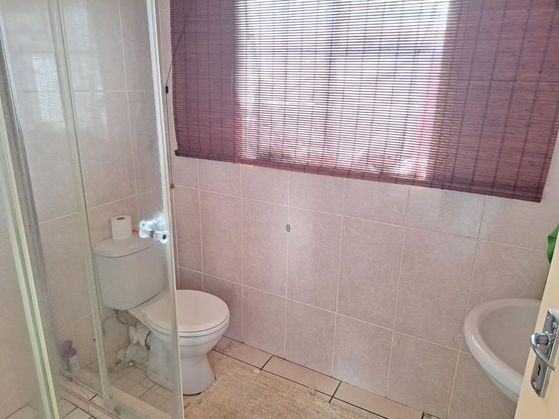 Affordable 3-Bedroom!! - Photo 6
