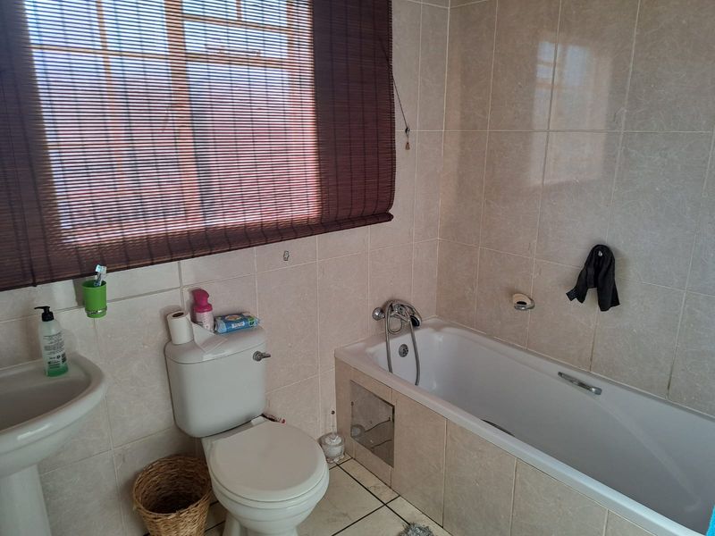 Affordable 3-Bedroom!! - Photo 7