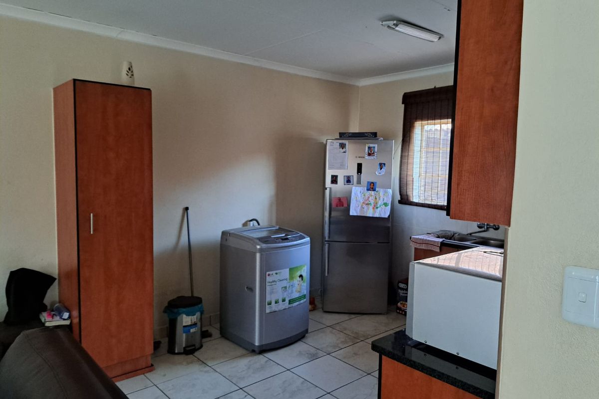 Affordable 3-Bedroom!! - Photo 5