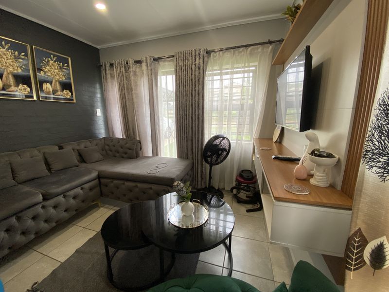 Modern 3-Bedroom House in Capital View Estate – Perfect for a Small Family or Couple - Photo 5