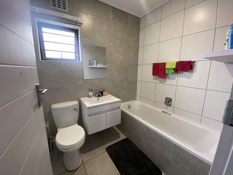 Modern 3-Bedroom House in Capital View Estate – Perfect for a Small Family or Couple - Photo 7
