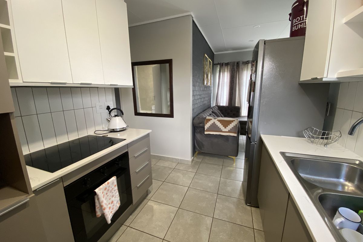 Modern 3-Bedroom House in Capital View Estate – Perfect for a Small Family or Couple - Photo 4