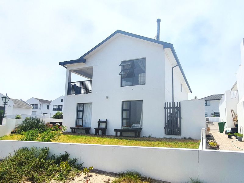 Double Story Home With Ocean Views & income potential - Shelley Point Coastal Security Golf Estate - Photo 4