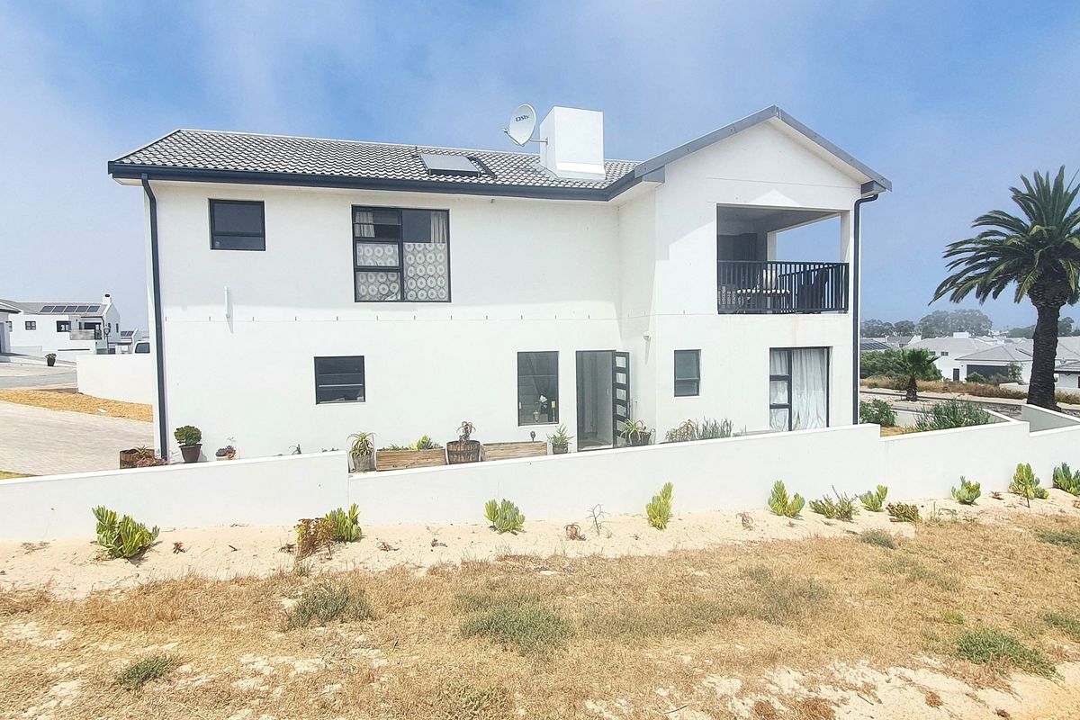 Double Story Home With Ocean Views & income potential - Shelley Point Coastal Security Golf Estate - Photo 2