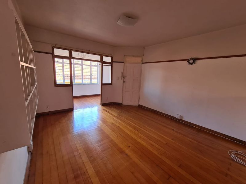 Charming Bachelor Apartment in the Heart of Essenwood - Photo 10